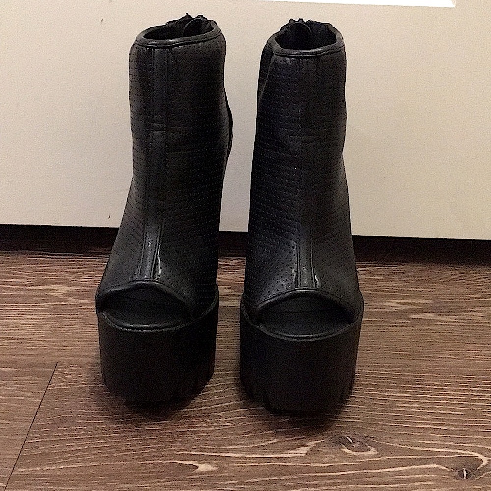 Platform peep toe booties - Picture 3 of 7